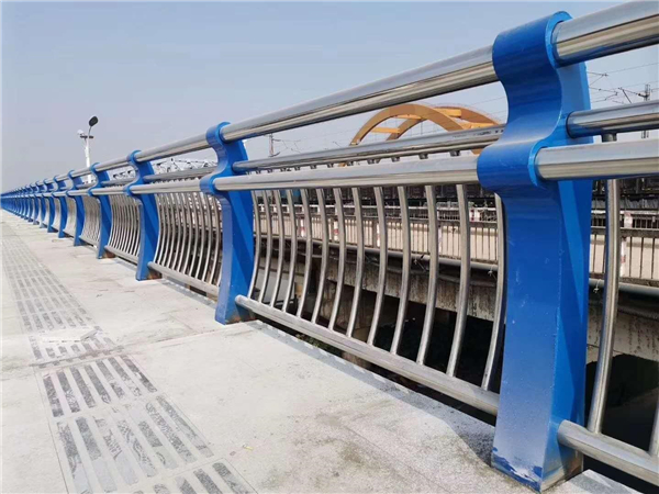 浙江304不锈钢复合管护栏的生产工艺揭秘